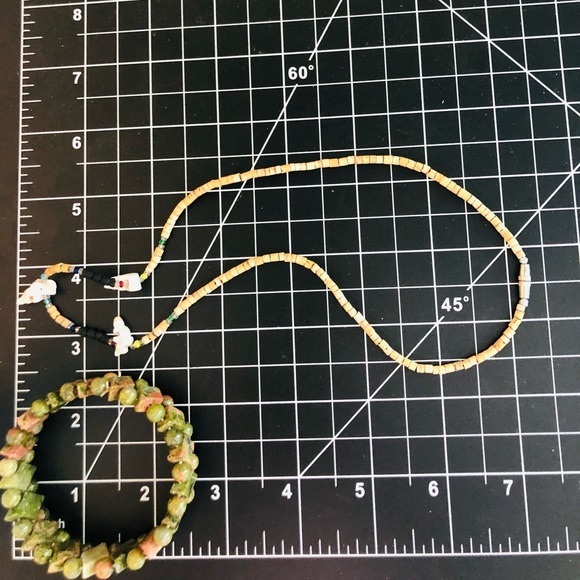 Vintage Heishi Fetish Animal Necklace & Unakite Bracelet - Picture 10 of 16